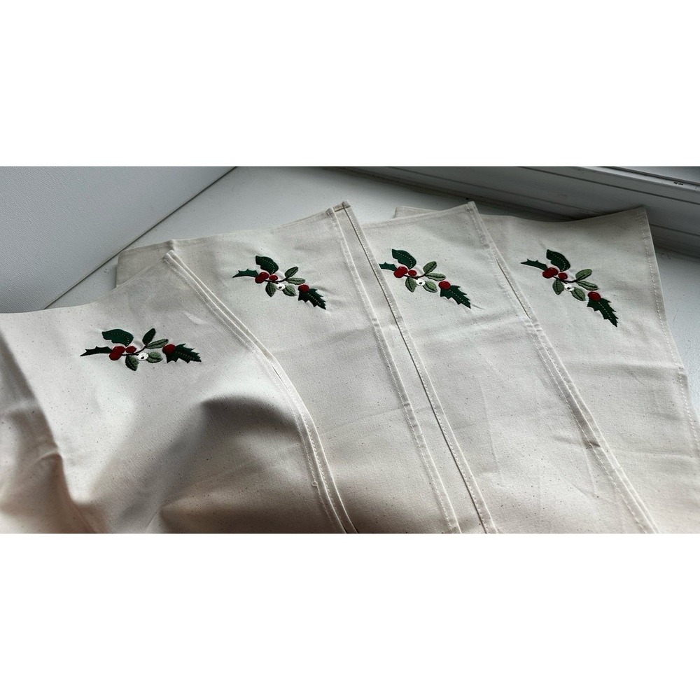 Set of 4 Longaberger "Natures Garland" Christmas 100% Cotton Napkin set Unused.
